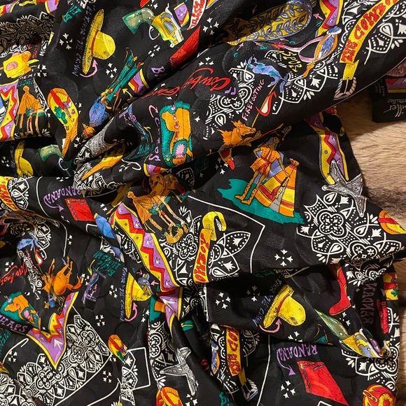 Nicole Miller Scarf: The TEXAS PISTOLS - Picture 7 of 8